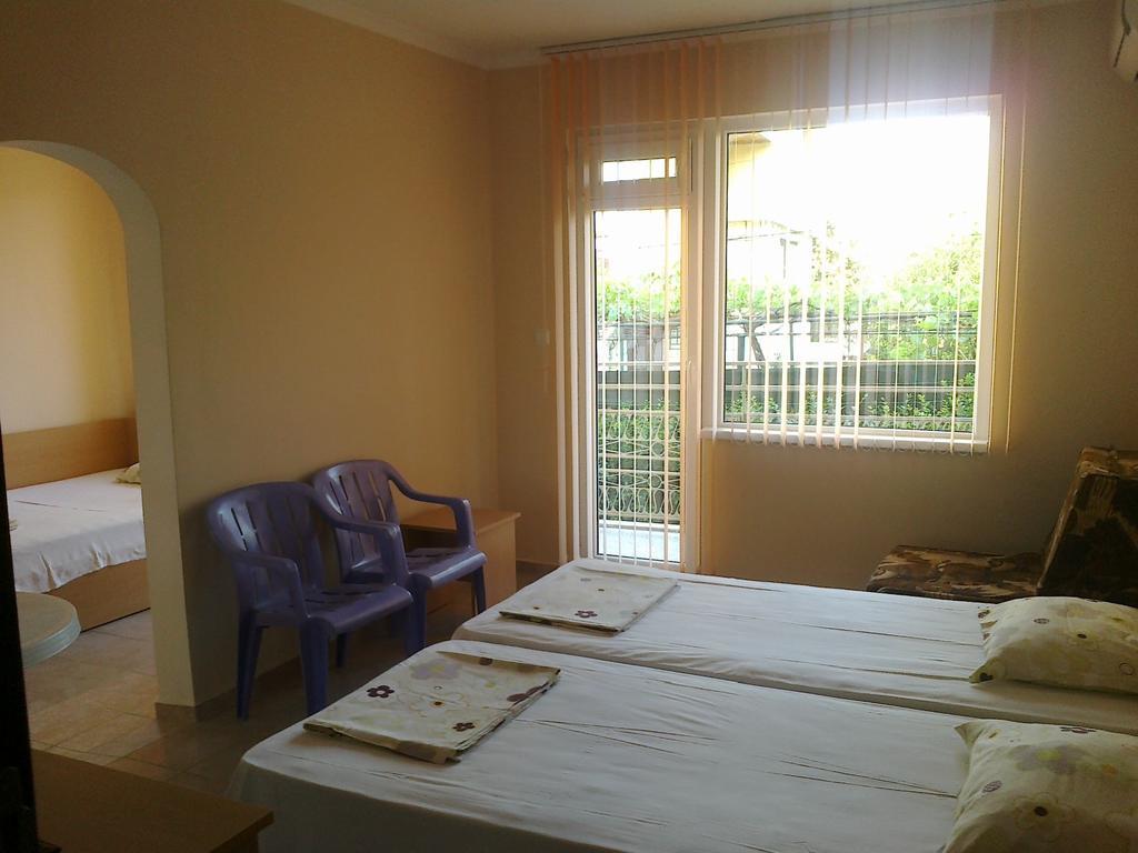 Guest Rooms Rusalka كرانيفو الغرفة الصورة