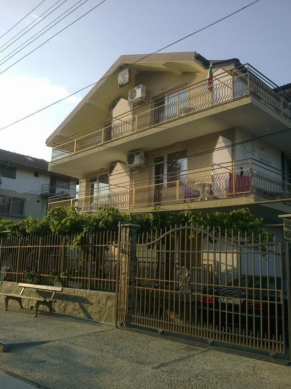 Guest Rooms Rusalka كرانيفو المظهر الخارجي الصورة